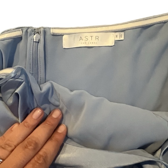 ASTR Marissa Satin Halter -Size Medium - blue - Picture 2 of 7